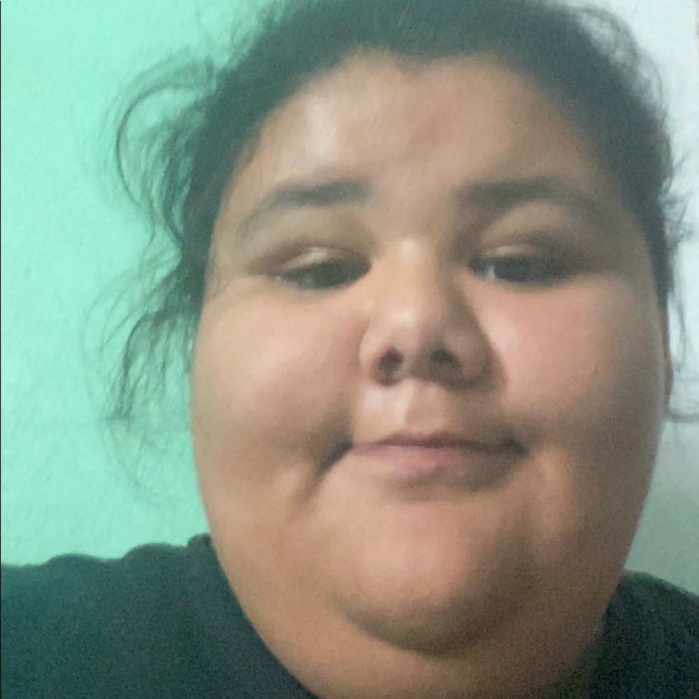 Meet your Posher, Carolina